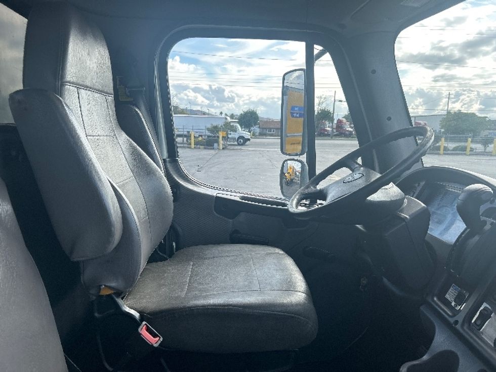 Flatbed Truck-Light and Medium Duty Trucks-Freightliner-2020-M2-Fontana-CA-168,208\n\t\tmiles-$ 55,750 - Image 22