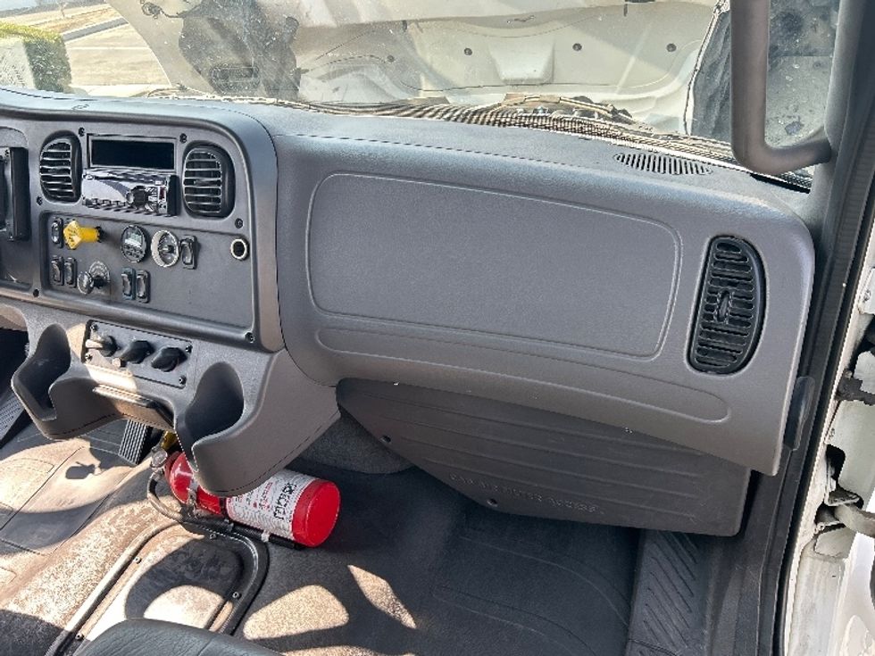Flatbed Truck-Light and Medium Duty Trucks-Freightliner-2020-M2-Fontana-CA-179,340\n\t\tmiles-$ 47,250 - Image 21