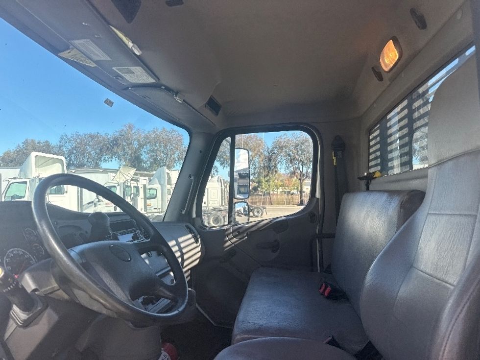 Flatbed Truck-Light and Medium Duty Trucks-Freightliner-2020-M2-Fontana-CA-55,476\n\t\tmiles-$ 65,500 - Image 16