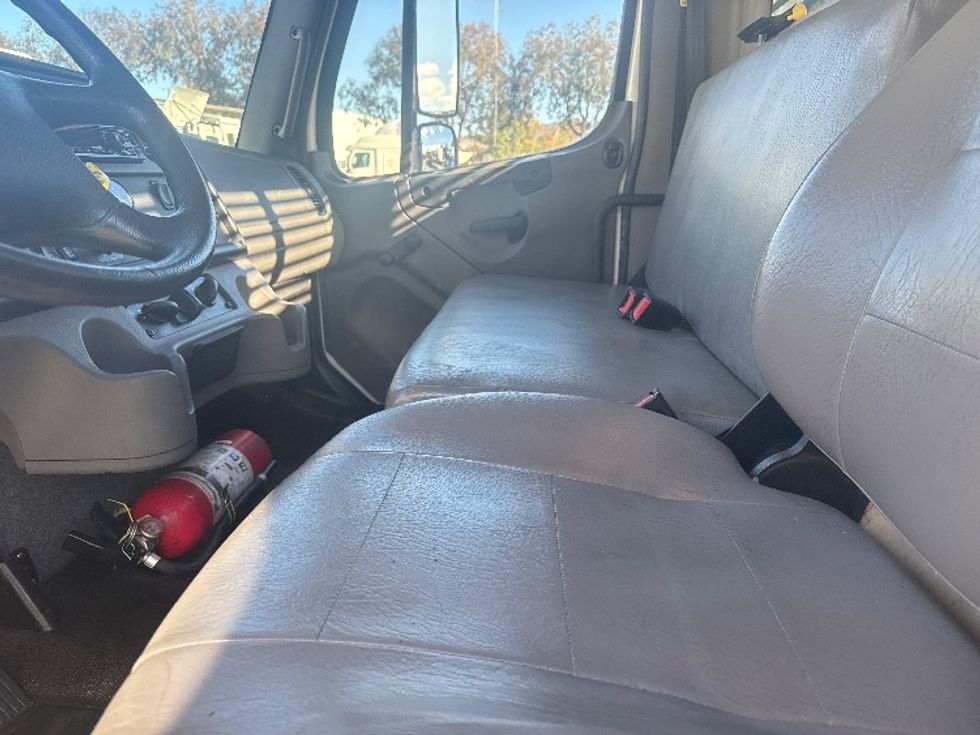 Flatbed Truck-Light and Medium Duty Trucks-Freightliner-2020-M2-Fontana-CA-55,476\n\t\tmiles-$ 65,500 - Image 17