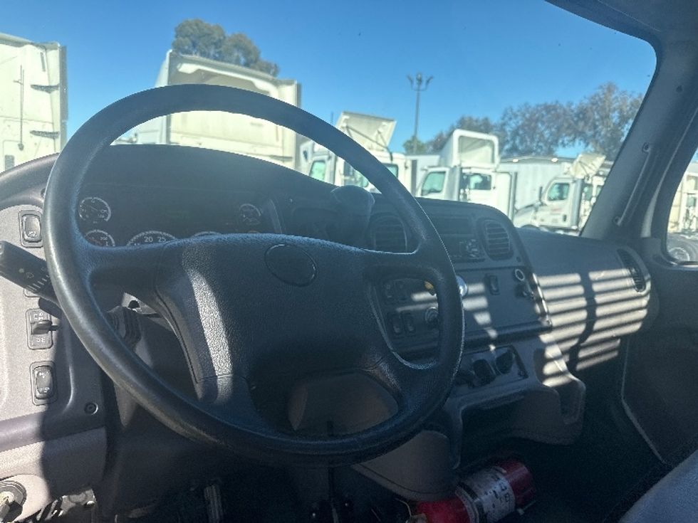 Flatbed Truck-Light and Medium Duty Trucks-Freightliner-2020-M2-Fontana-CA-55,476\n\t\tmiles-$ 65,500 - Image 18