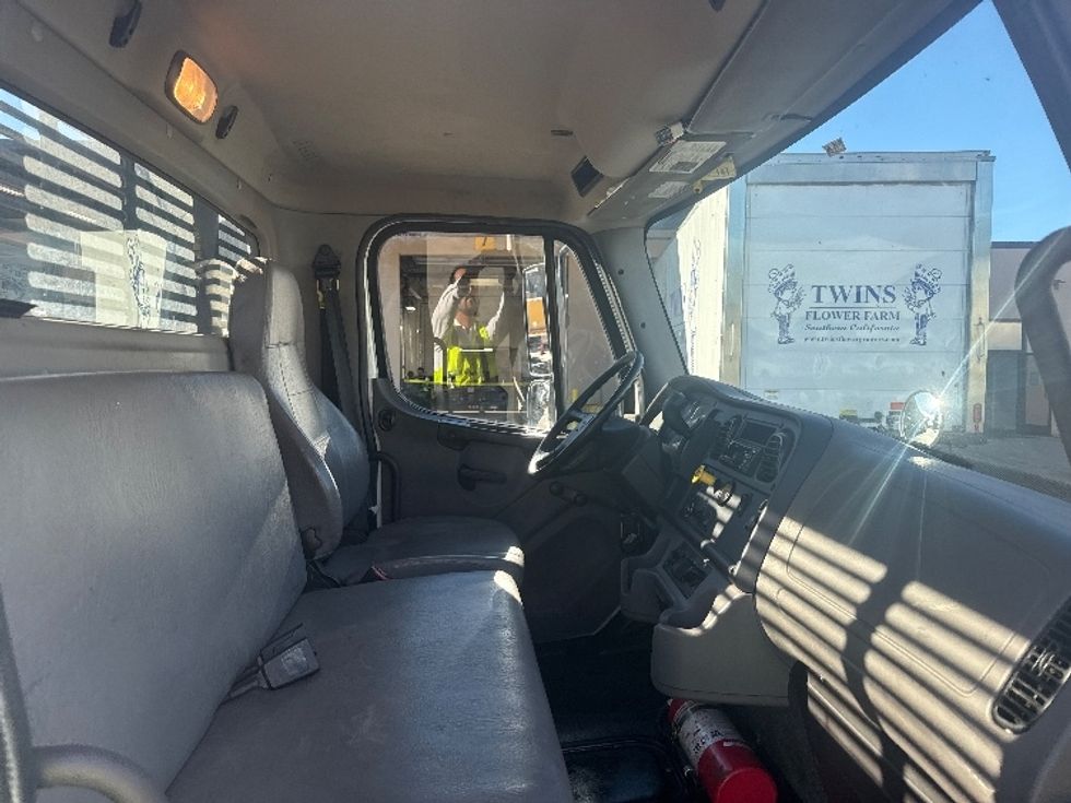 Flatbed Truck-Light and Medium Duty Trucks-Freightliner-2020-M2-Fontana-CA-55,476\n\t\tmiles-$ 65,500 - Image 19