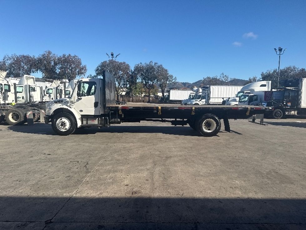 Flatbed Truck-Light and Medium Duty Trucks-Freightliner-2020-M2-Fontana-CA-55,476\n\t\tmiles-$ 65,500 - Image 4