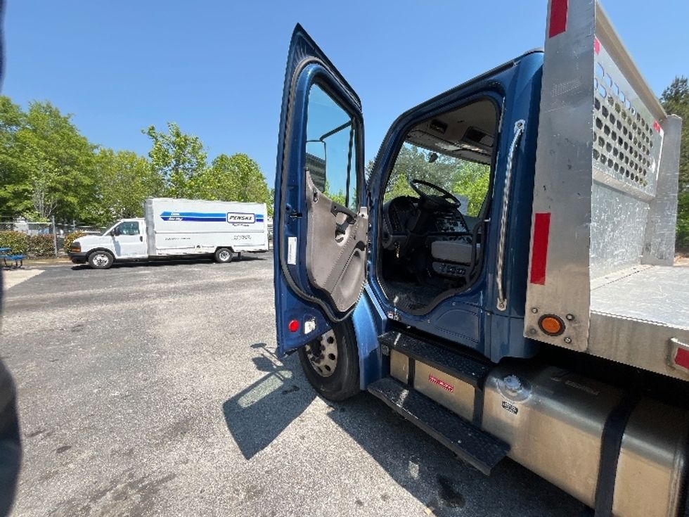 Flatbed Truck-Light and Medium Duty Trucks-Freightliner-2020-M2-Forest Park-GA-309,922\n\t\tmiles-$ 25,250 - Image 15
