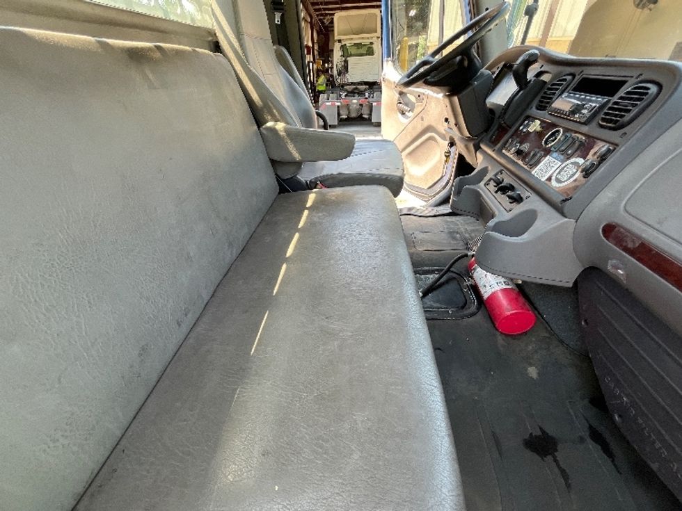 Flatbed Truck-Light and Medium Duty Trucks-Freightliner-2020-M2-Forest Park-GA-309,922\n\t\tmiles-$ 25,250 - Image 18