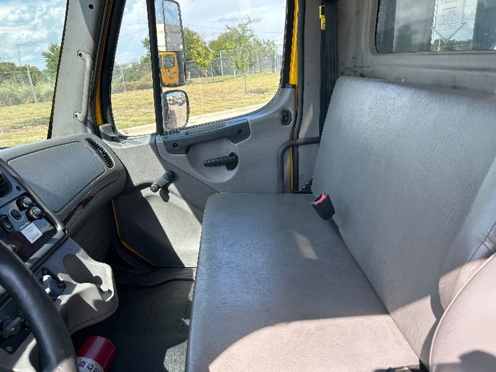 Flatbed Truck-Light and Medium Duty Trucks-Freightliner-2020-M2-Fort Worth-TX-129,114\n\t\tmiles-$ 55,250 - Image 19