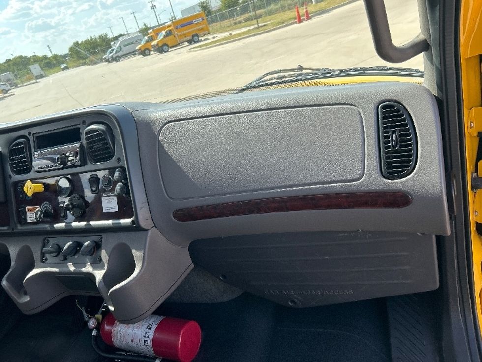 Flatbed Truck-Light and Medium Duty Trucks-Freightliner-2020-M2-Fort Worth-TX-129,114\n\t\tmiles-$ 55,250 - Image 21