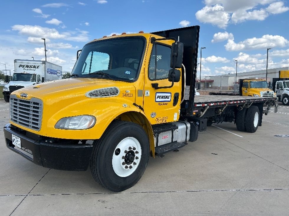 Flatbed Truck-Light and Medium Duty Trucks-Freightliner-2020-M2-Fort Worth-TX-129,114\n\t\tmiles-$ 55,250 - Image 3