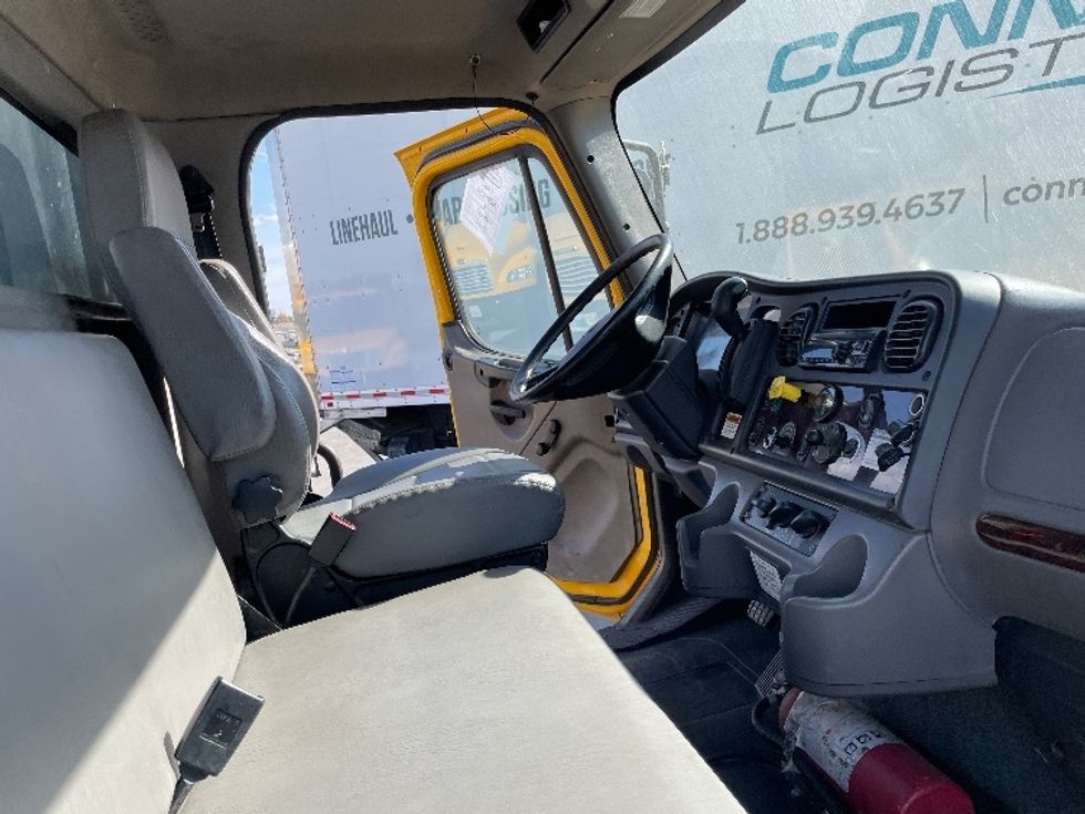 Flatbed Truck-Light and Medium Duty Trucks-Freightliner-2020-M2-Fresno-CA-100,254\n\t\tmiles-$ 69,000 - Image 19