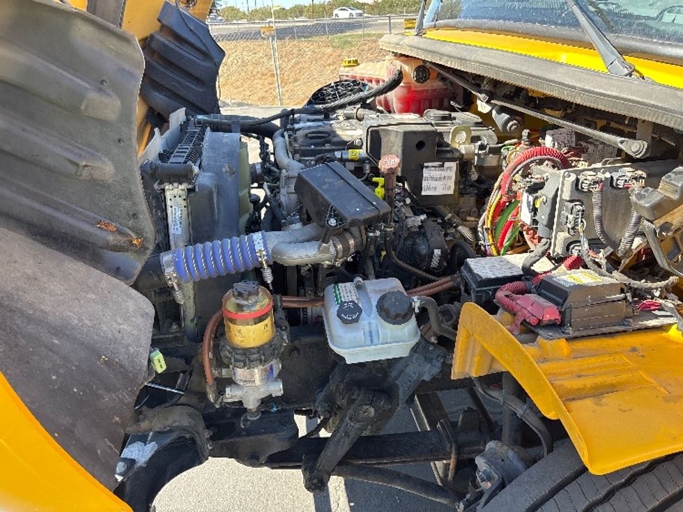 Flatbed Truck-Light and Medium Duty Trucks-Freightliner-2020-M2-Fresno-CA-101,993\n\t\tmiles-$ 55,250 - Image 21