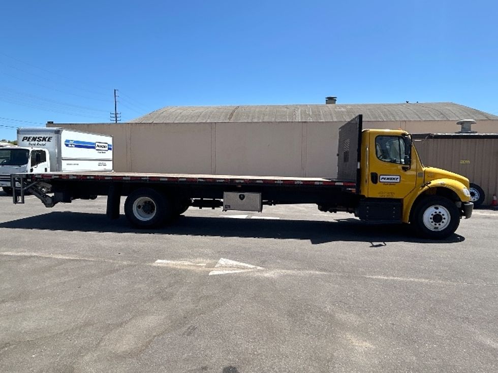 Flatbed Truck-Light and Medium Duty Trucks-Freightliner-2020-M2-Fresno-CA-105,402\n\t\tmiles-$ 52,250 - Image 12