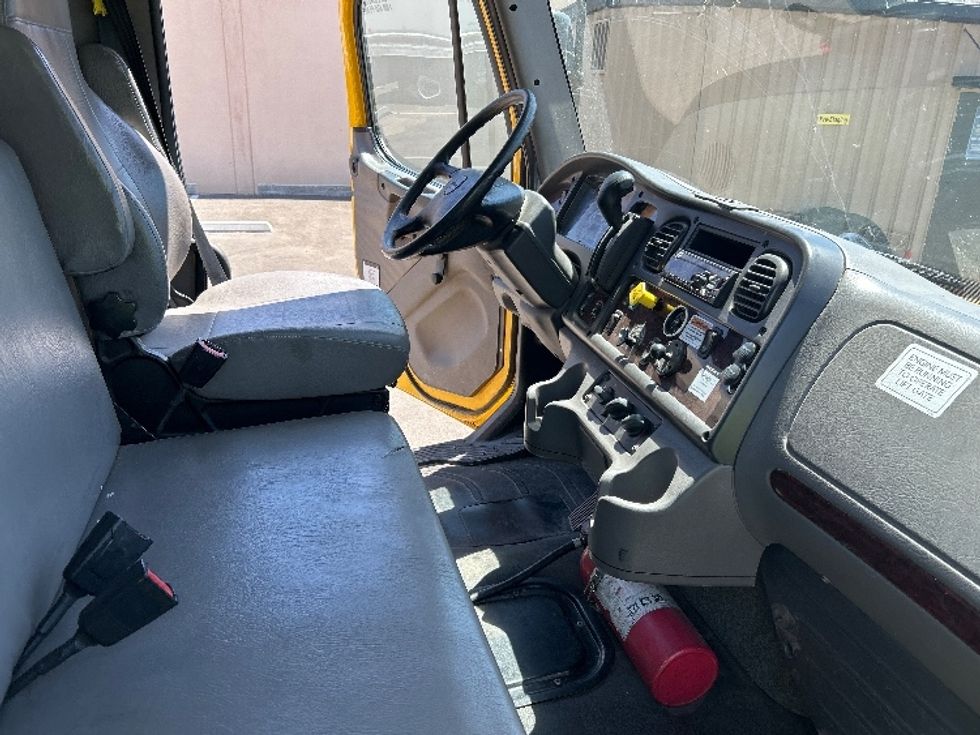 Flatbed Truck-Light and Medium Duty Trucks-Freightliner-2020-M2-Fresno-CA-105,402\n\t\tmiles-$ 52,250 - Image 19