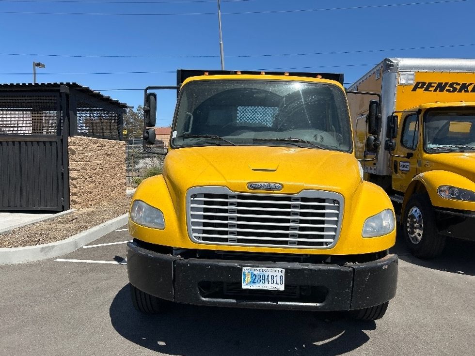 Flatbed Truck-Light and Medium Duty Trucks-Freightliner-2020-M2-Fresno-CA-105,402\n\t\tmiles-$ 52,250 - Image 2