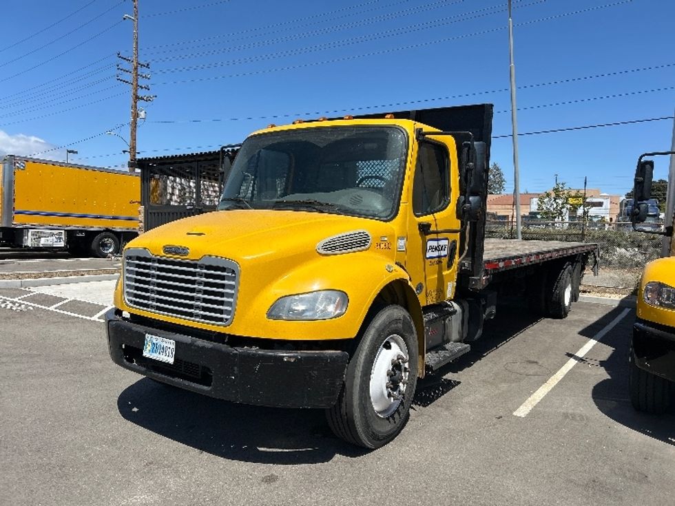 Flatbed Truck-Light and Medium Duty Trucks-Freightliner-2020-M2-Fresno-CA-105,402\n\t\tmiles-$ 52,250 - Image 3