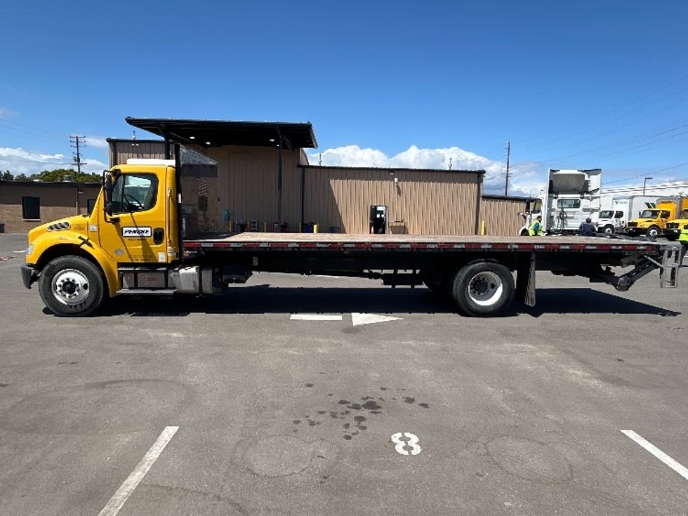 Flatbed Truck-Light and Medium Duty Trucks-Freightliner-2020-M2-Fresno-CA-105,402\n\t\tmiles-$ 52,250 - Image 4
