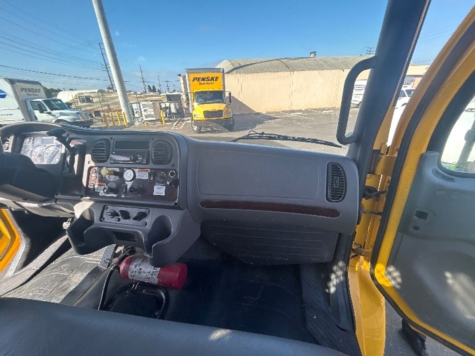 Flatbed Truck-Light and Medium Duty Trucks-Freightliner-2020-M2-Fresno-CA-106,548\n\t\tmiles-$ 58,500 - Image 20