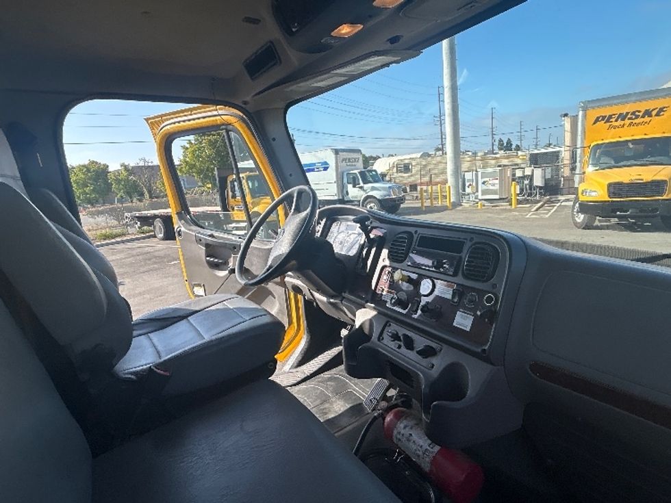 Flatbed Truck-Light and Medium Duty Trucks-Freightliner-2020-M2-Fresno-CA-106,548\n\t\tmiles-$ 58,500 - Image 21