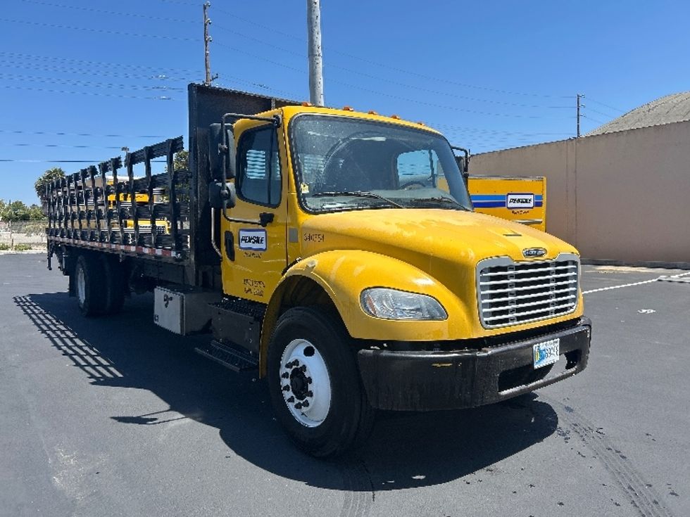 Flatbed Truck-Light and Medium Duty Trucks-Freightliner-2020-M2-Fresno-CA-113,235\n\t\tmiles-$ 57,750 - Image 1