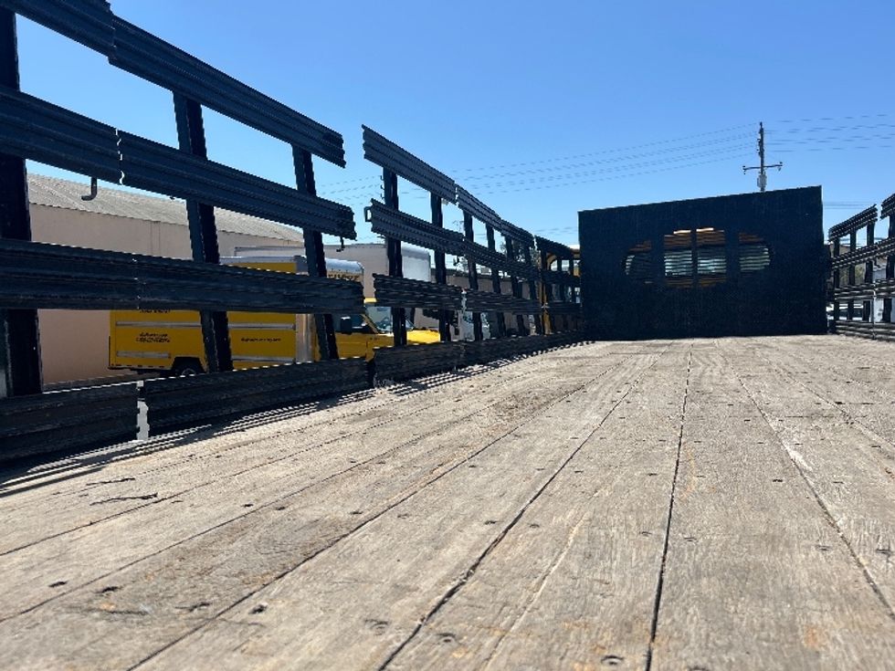 Flatbed Truck-Light and Medium Duty Trucks-Freightliner-2020-M2-Fresno-CA-113,235\n\t\tmiles-$ 57,750 - Image 10