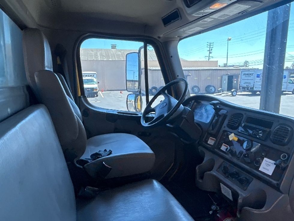 Flatbed Truck-Light and Medium Duty Trucks-Freightliner-2020-M2-Fresno-CA-117,509\n\t\tmiles-$ 49,500 - Image 22