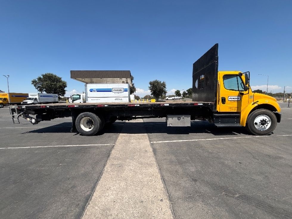 Flatbed Truck-Light and Medium Duty Trucks-Freightliner-2020-M2-Fresno-CA-120,508\n\t\tmiles-$ 57,000 - Image 12