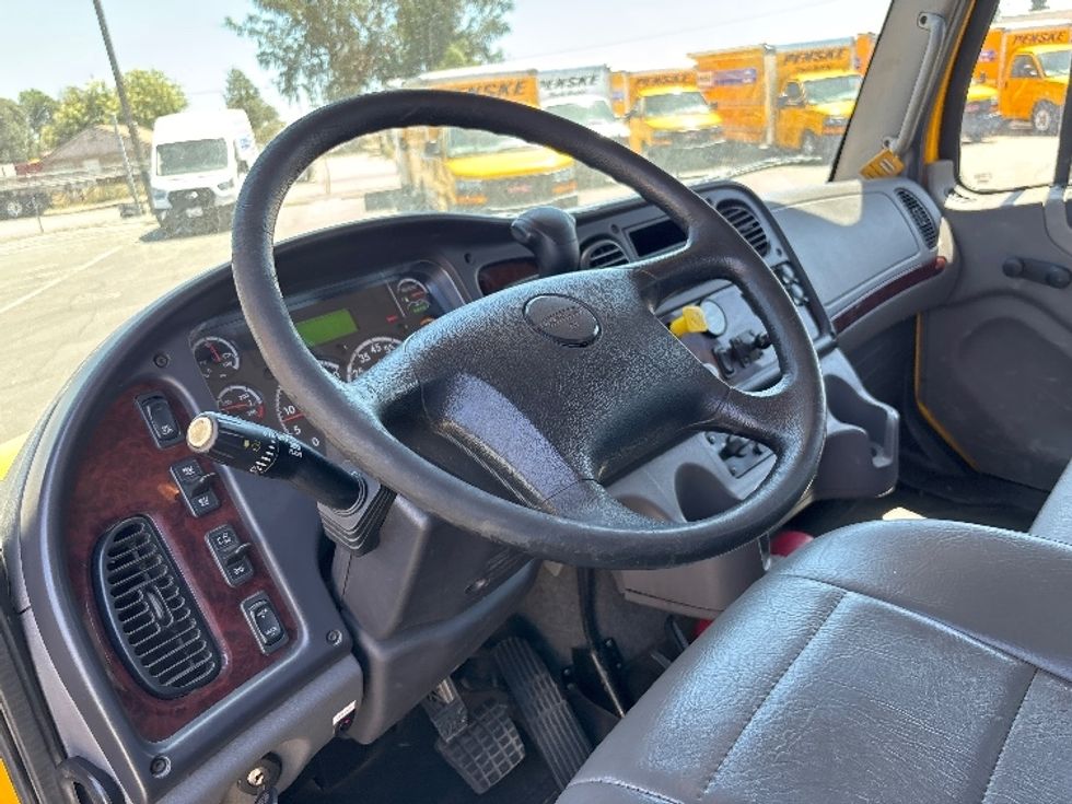 Flatbed Truck-Light and Medium Duty Trucks-Freightliner-2020-M2-Fresno-CA-120,508\n\t\tmiles-$ 57,000 - Image 14