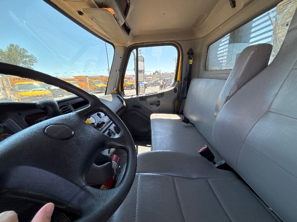Flatbed Truck-Light and Medium Duty Trucks-Freightliner-2020-M2-Fresno-CA-120,508\n\t\tmiles-$ 57,000 - Image 16