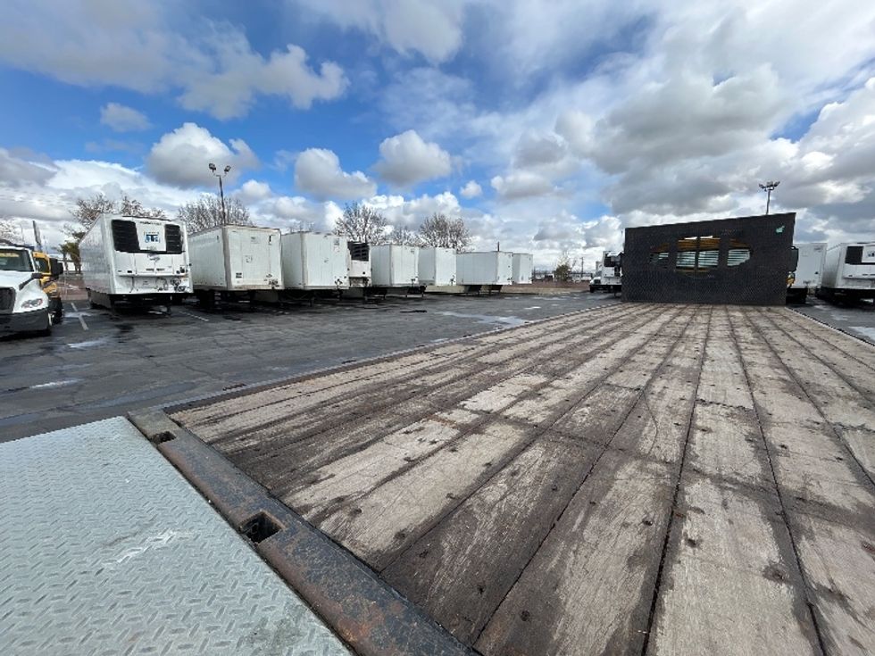 Flatbed Truck-Light and Medium Duty Trucks-Freightliner-2020-M2-Fresno-CA-146,103\n\t\tmiles-$ 45,750 - Image 11