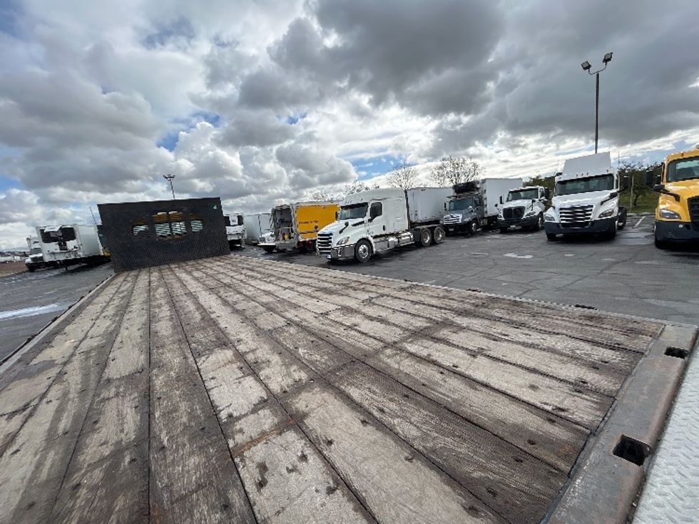 Flatbed Truck-Light and Medium Duty Trucks-Freightliner-2020-M2-Fresno-CA-146,103\n\t\tmiles-$ 45,750 - Image 12