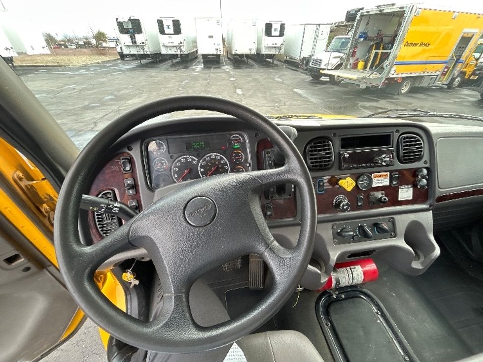 Flatbed Truck-Light and Medium Duty Trucks-Freightliner-2020-M2-Fresno-CA-146,103\n\t\tmiles-$ 45,750 - Image 18