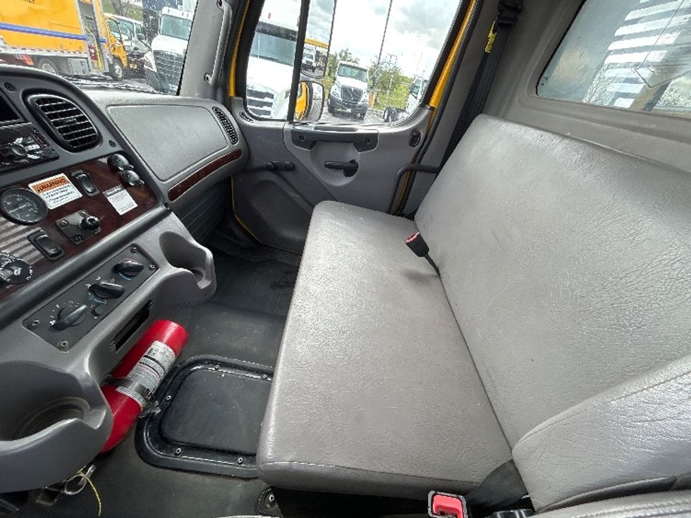 Flatbed Truck-Light and Medium Duty Trucks-Freightliner-2020-M2-Fresno-CA-146,103\n\t\tmiles-$ 45,750 - Image 19