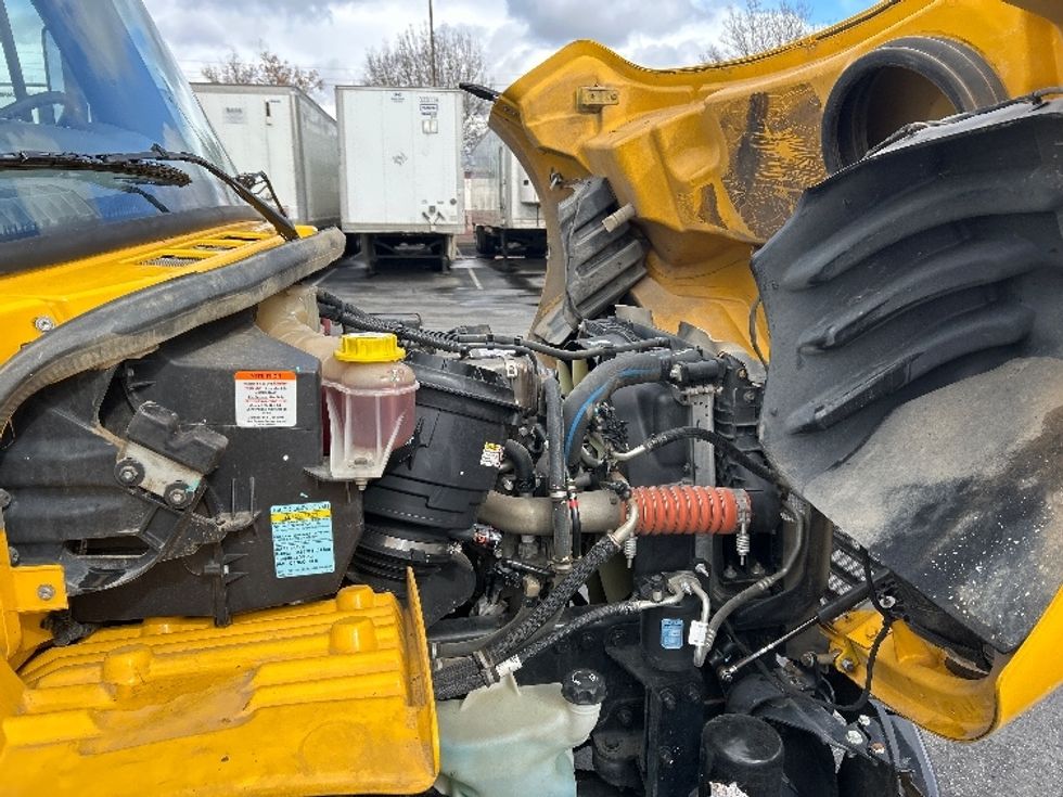 Flatbed Truck-Light and Medium Duty Trucks-Freightliner-2020-M2-Fresno-CA-147,900\n\t\tmiles-$ 44,750 - Image 23