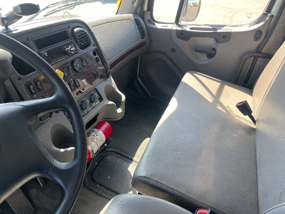 Flatbed Truck-Light and Medium Duty Trucks-Freightliner-2020-M2-Fresno-CA-254,991\n\t\tmiles-$ 43,750 - Image 13
