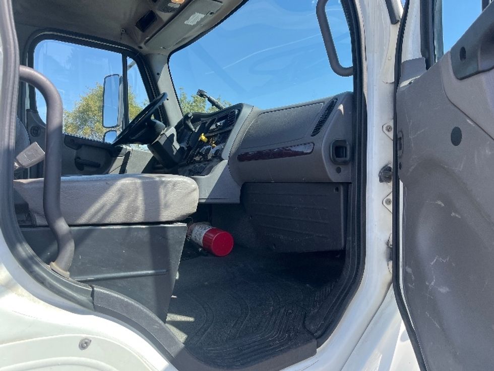Flatbed Truck-Light and Medium Duty Trucks-Freightliner-2020-M2-Fresno-CA-254,991\n\t\tmiles-$ 43,750 - Image 14