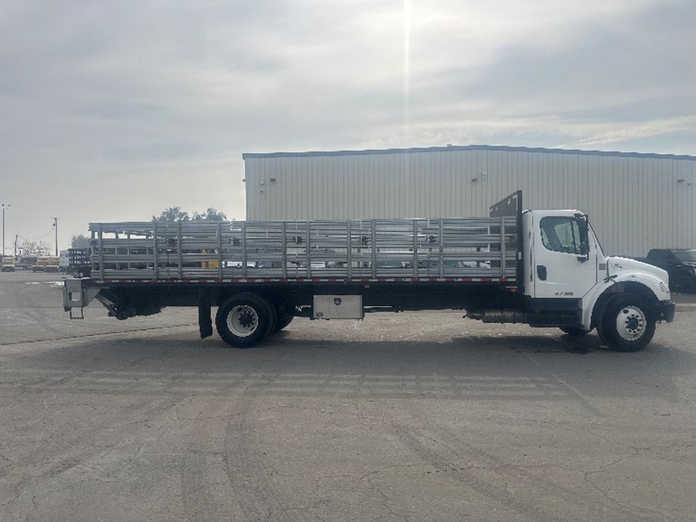 Flatbed Truck-Light and Medium Duty Trucks-Freightliner-2020-M2-Fresno-CA-68,000\n\t\tmiles-$ 63,750 - Image 12