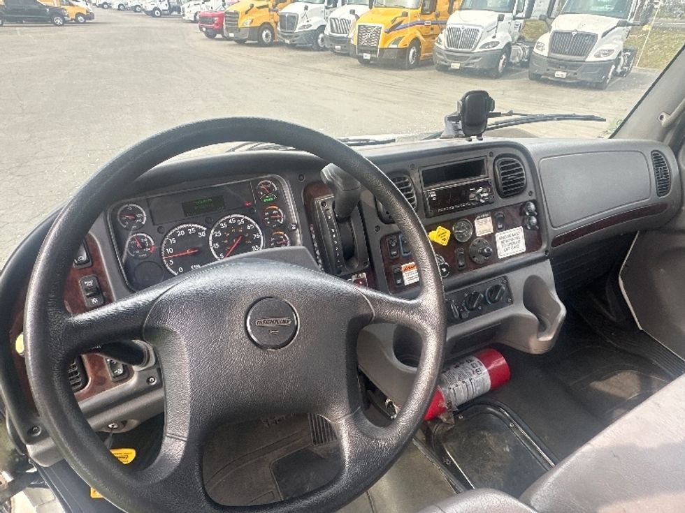 Flatbed Truck-Light and Medium Duty Trucks-Freightliner-2020-M2-Fresno-CA-68,000\n\t\tmiles-$ 63,750 - Image 15