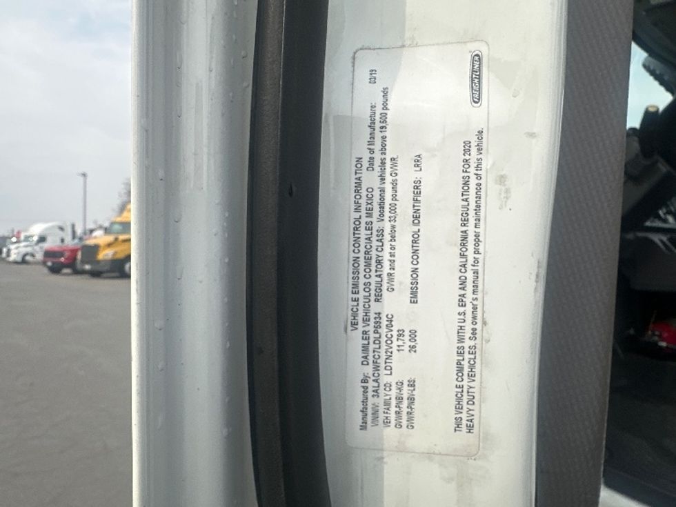 Flatbed Truck-Light and Medium Duty Trucks-Freightliner-2020-M2-Fresno-CA-68,000\n\t\tmiles-$ 63,750 - Image 22