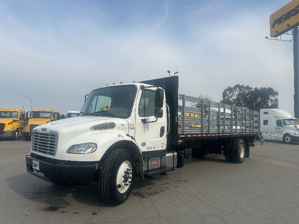 Flatbed Truck-Light and Medium Duty Trucks-Freightliner-2020-M2-Fresno-CA-68,000\n\t\tmiles-$ 63,750 - Image 3