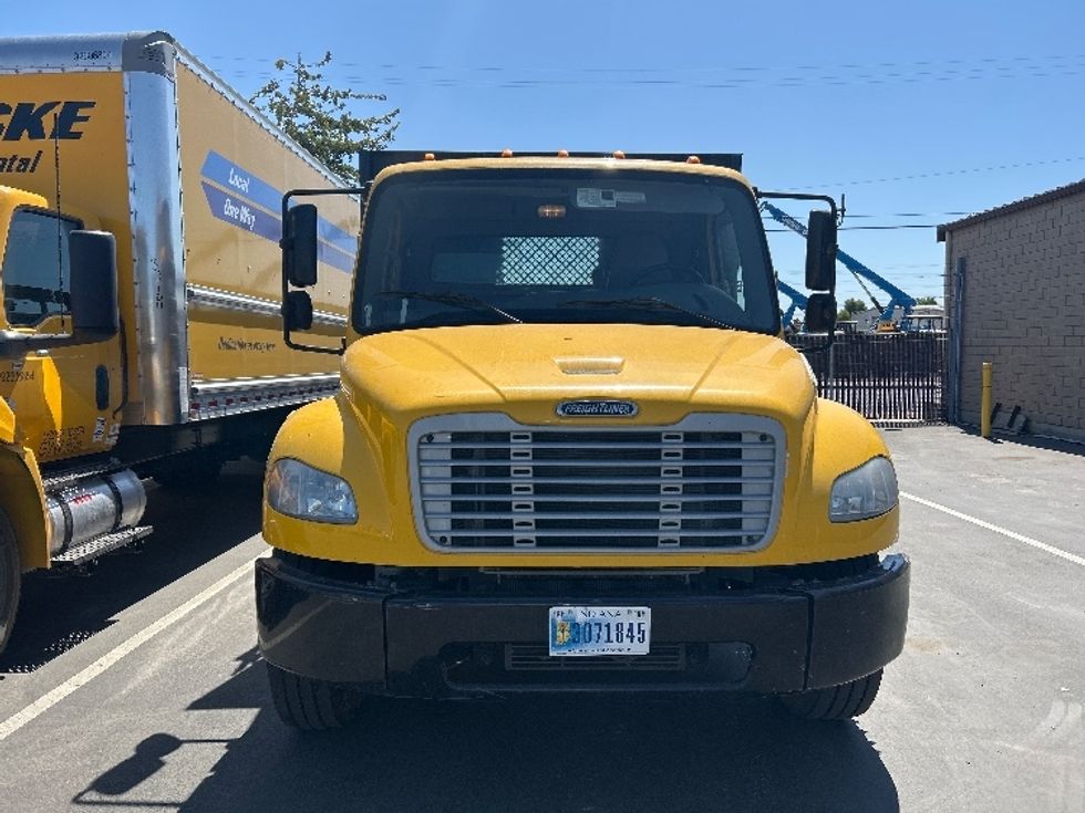 Flatbed Truck-Light and Medium Duty Trucks-Freightliner-2020-M2-Fresno-CA-77,755\n\t\tmiles-$ 60,500 - Image 1