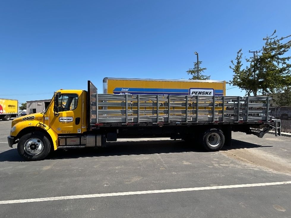 Flatbed Truck-Light and Medium Duty Trucks-Freightliner-2020-M2-Fresno-CA-77,755\n\t\tmiles-$ 60,500 - Image 3