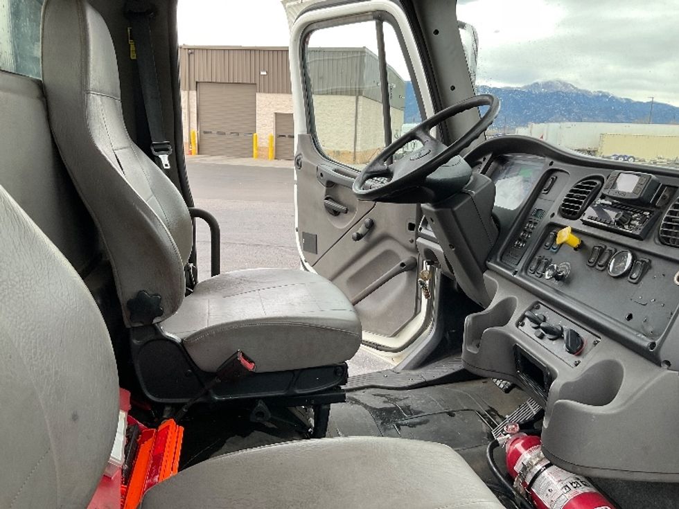 Flatbed Truck-Light and Medium Duty Trucks-Freightliner-2020-M2-Greeley-CO-135,905\n\t\tmiles-$ 71,000 - Image 22