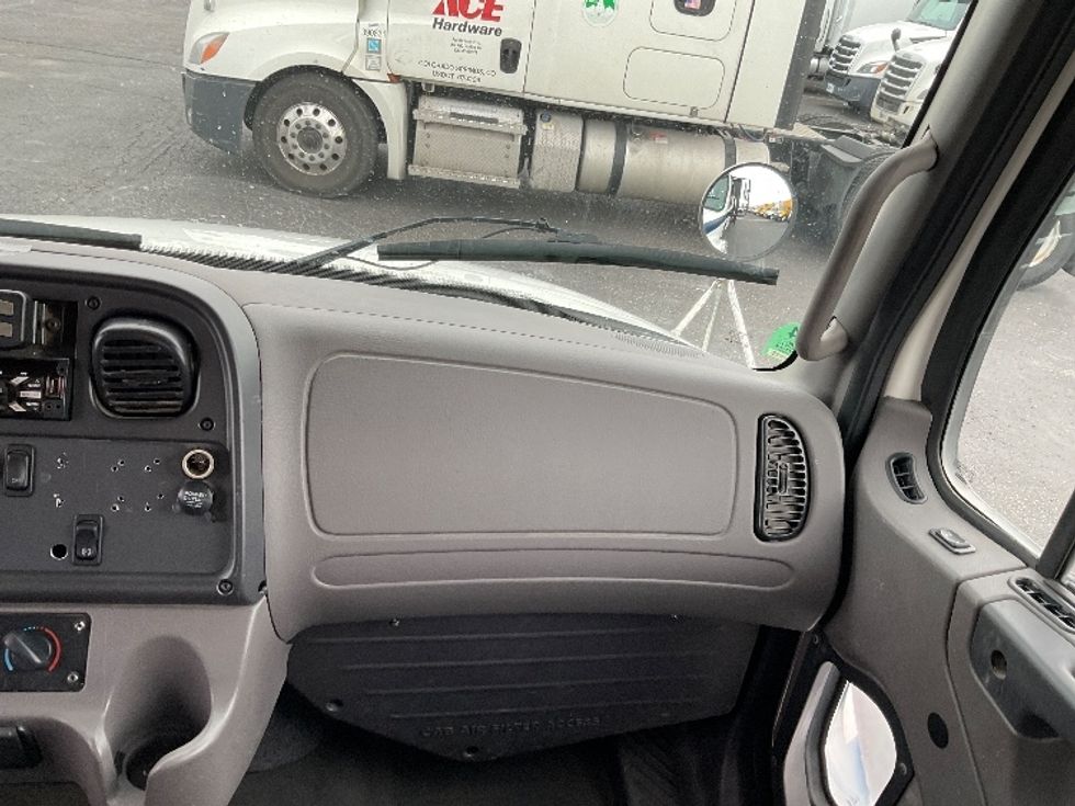 Flatbed Truck-Light and Medium Duty Trucks-Freightliner-2020-M2-Greeley-CO-92,876\n\t\tmiles-$ 49,000 - Image 20