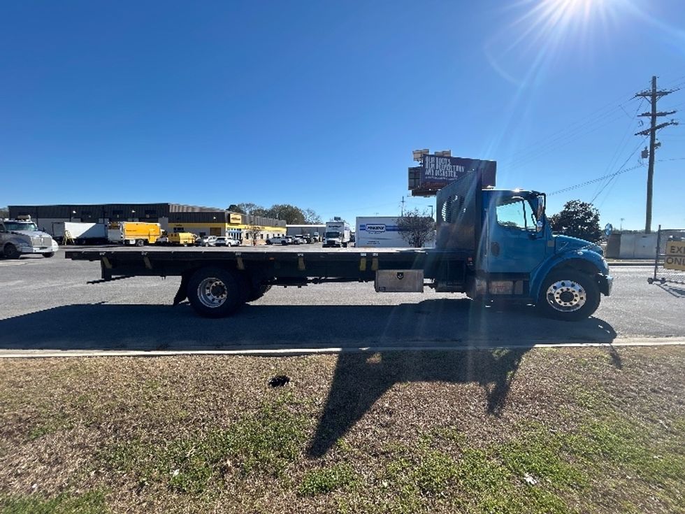 Flatbed Truck-Light and Medium Duty Trucks-Freightliner-2020-M2-Hammond-LA-205,778\n\t\tmiles-$ 44,000 - Image 10