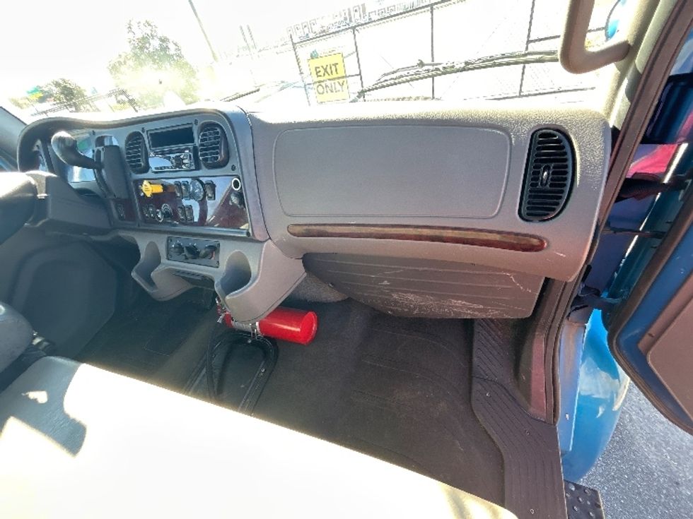 Flatbed Truck-Light and Medium Duty Trucks-Freightliner-2020-M2-Hammond-LA-205,778\n\t\tmiles-$ 44,000 - Image 16