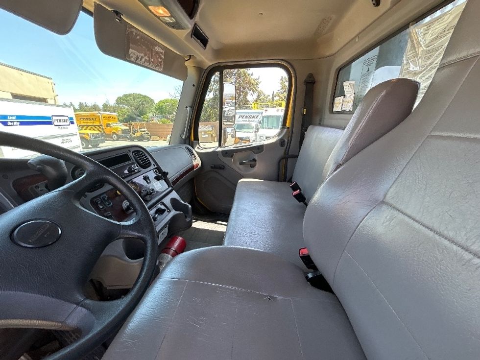 Flatbed Truck-Light and Medium Duty Trucks-Freightliner-2020-M2-Hayward-CA-72,855\n\t\tmiles-$ 65,250 - Image 17