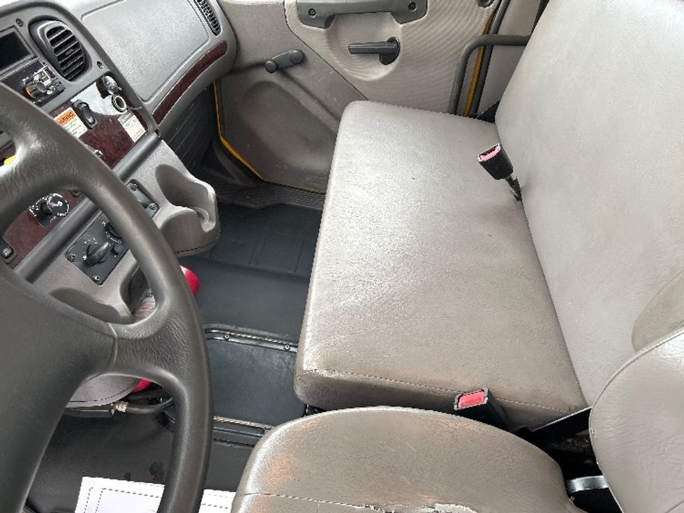 Flatbed Truck-Light and Medium Duty Trucks-Freightliner-2020-M2-Hazleton-PA-235,838\n\t\tmiles-$ 37,500 - Image 19