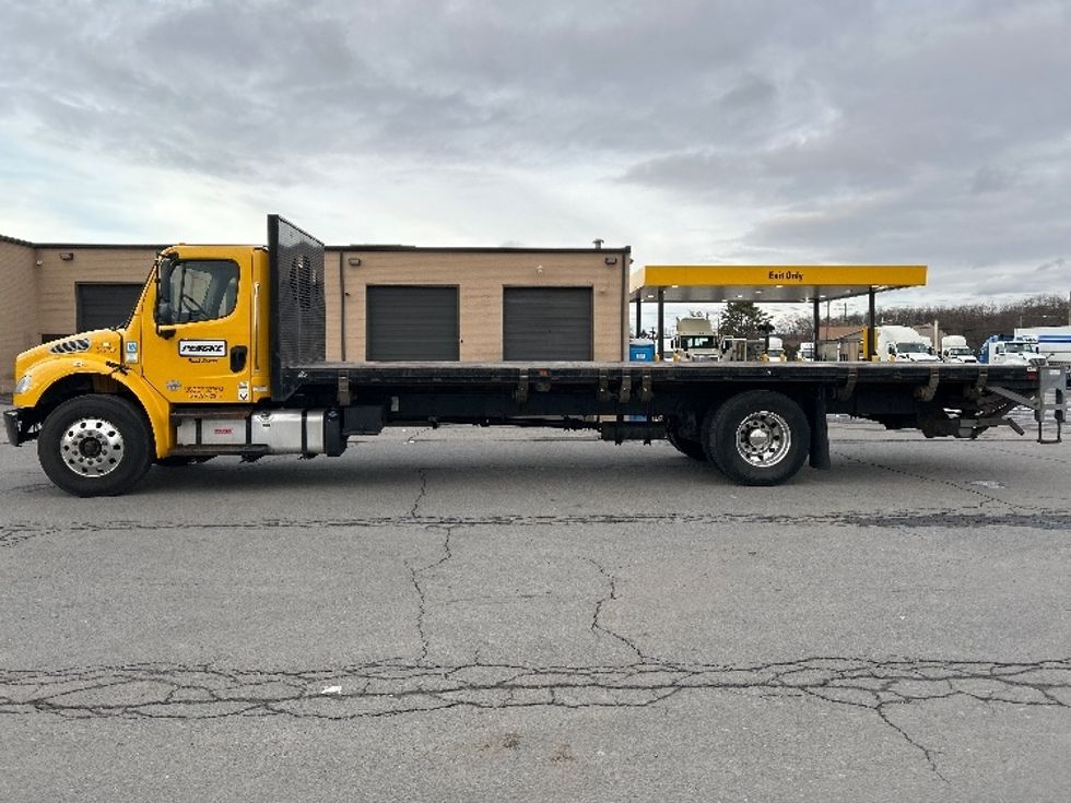 Flatbed Truck-Light and Medium Duty Trucks-Freightliner-2020-M2-Hazleton-PA-235,838\n\t\tmiles-$ 37,500 - Image 4