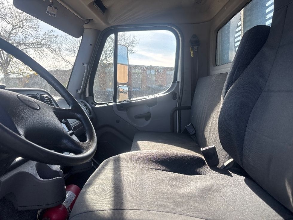 Flatbed Truck-Light and Medium Duty Trucks-Freightliner-2020-M2-Houston-TX-148,410\n\t\tmiles-$ 48,250 - Image 15