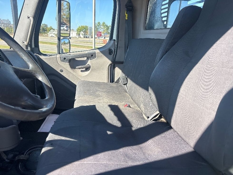 Flatbed Truck-Light and Medium Duty Trucks-Freightliner-2020-M2-Houston-TX-205,409\n\t\tmiles-$ 40,250 - Image 16