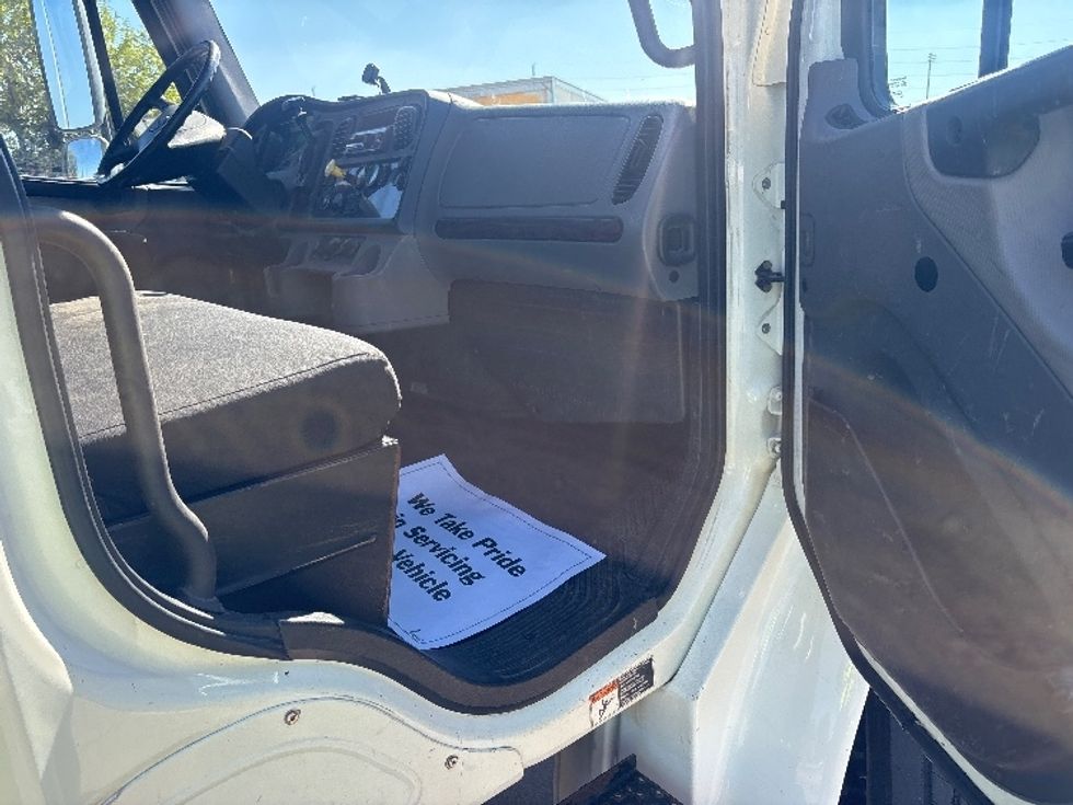 Flatbed Truck-Light and Medium Duty Trucks-Freightliner-2020-M2-Houston-TX-205,409\n\t\tmiles-$ 40,250 - Image 17